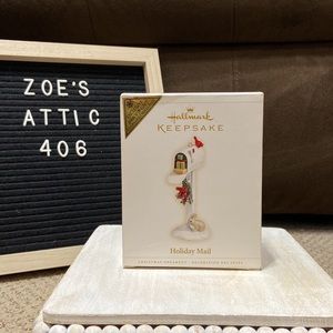 Hallmark HOLIDAY MAIL Ornament
